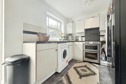 24 Bartholomew Place, Warfield, Bracknell, RG42 3DQ