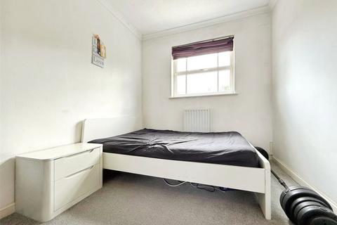 24 Bartholomew Place, Warfield, Bracknell, RG42 3DQ