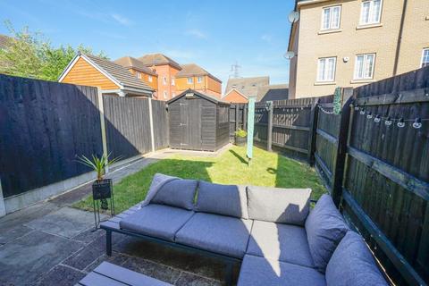 3 bedroom semi-detached house for sale, Feronia Mead, Leighton Buzzard