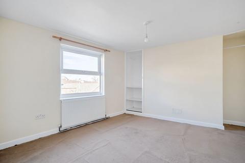 10 Laburnum Row, Callington, PL17 7BN