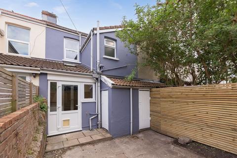 undefined, Bristol BS5