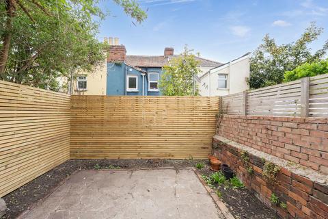 undefined, Bristol BS5