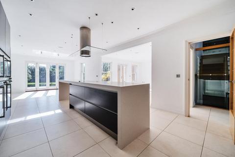 5 bedroom detached house for sale, Wentworth Estate