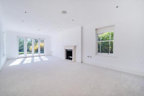 5 bedroom detached house for sale, Wentworth Estate