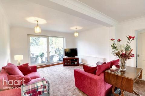 3 bedroom semi-detached house for sale, Charterhouse Road, Orpington