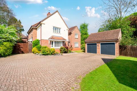 5 bedroom detached house for sale