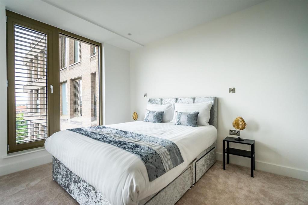 Apt 611 5.jpg