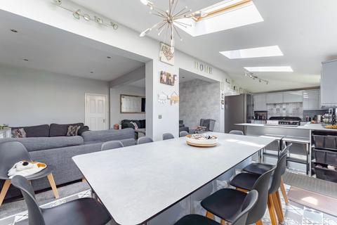 7 bedroom semi-detached house for sale, Cromer Road, Mundesley