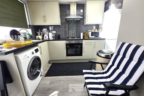 Studio to rent, , Hayes, UB4