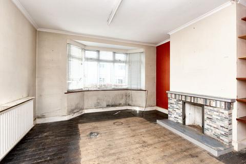 3 bedroom terraced house for sale, 31 The Vale, Northampton, NN1 4SU