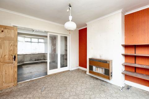 3 bedroom terraced house for sale, 31 The Vale, Northampton, NN1 4SU