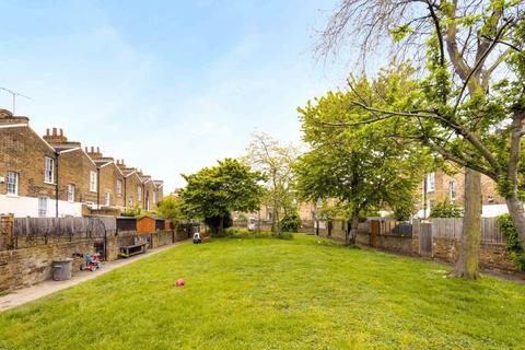 13 Aston Street, London, E14 7NE