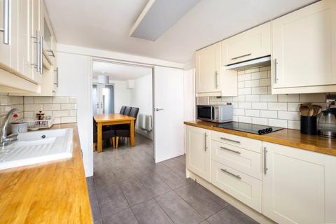 13 Aston Street, London, E14 7NE