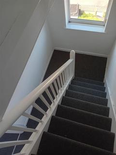 3 bedroom end of terrace house to rent, Bodenham Road, Oldbury