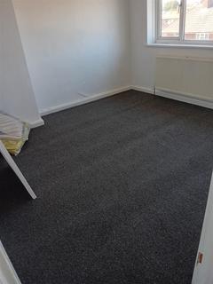 3 bedroom end of terrace house to rent, Bodenham Road, Oldbury