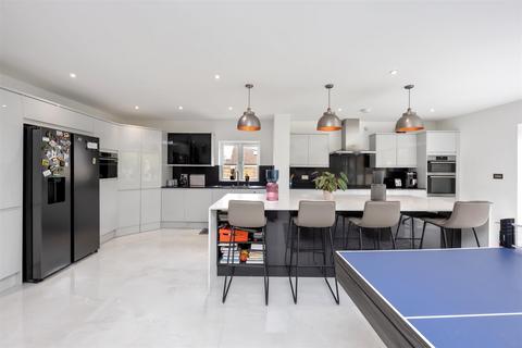 6 bedroom detached house for sale, Braypool Lane, Patcham, Brighton