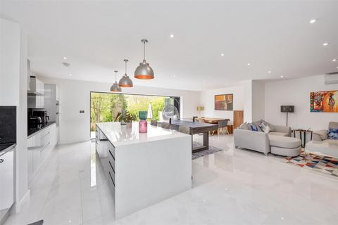 Charm Cottage Braypool Lane, Patcham, Brighton, BN1 8ZH