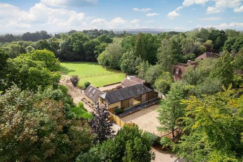 5 bedroom barn conversion to rent, Lewes Road, Haywards Heath
