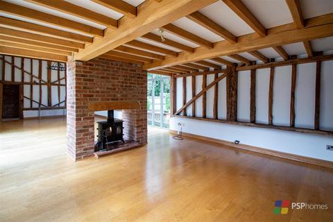 5 bedroom barn conversion to rent, Lewes Road, Haywards Heath
