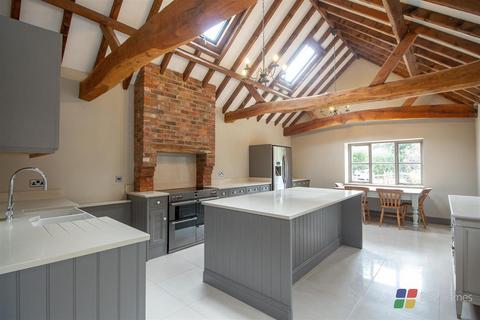 5 bedroom barn conversion to rent, Lewes Road, Haywards Heath
