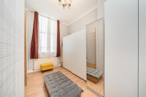 undefined, Shooters Hill Road, London SE18