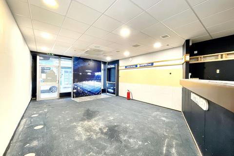 Shop for sale, 6 Fore Street, St. Austell, Cornwall, PL25 5EN