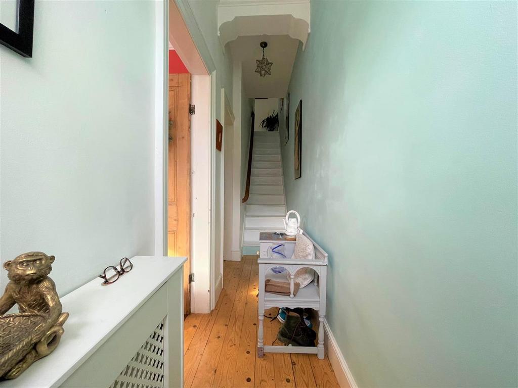 Hallway.jpg