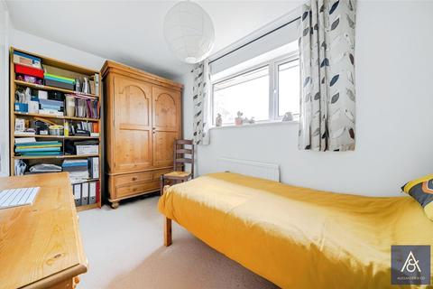 16 Bannerman Drive, Brackley, NN13 6HS
