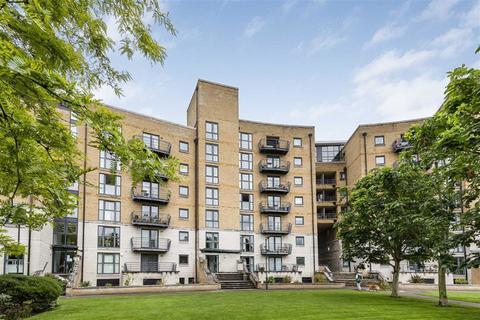 3 bedroom flat for sale, Greenfell Mansions, London SE8
