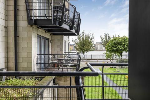 3 bedroom flat for sale, Greenfell Mansions, London SE8