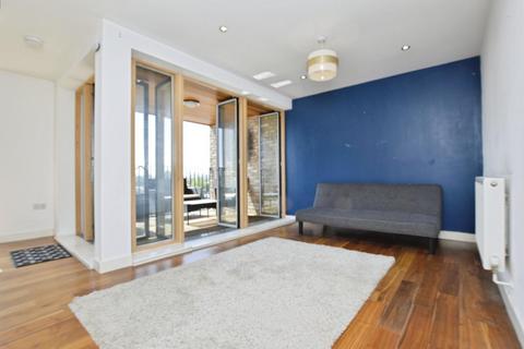 2 bedroom flat for sale, Queens Road West , Plaistow, London, E13 0PE