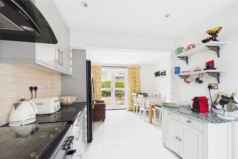 71 Abbotsbury, Bracknell, RG12 8QX