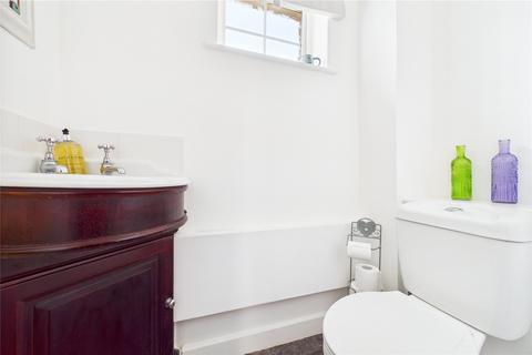 71 Abbotsbury, Bracknell, RG12 8QX