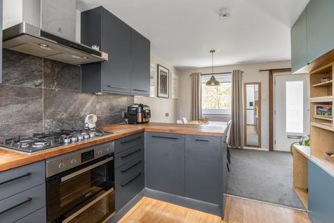 65 Deanburn, Penicuik, EH26 0HY