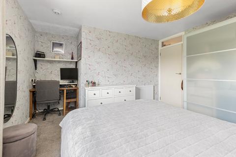 65 Deanburn, Penicuik, EH26 0HY