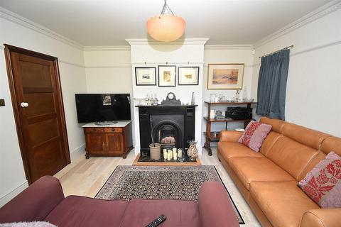 3 bedroom detached house for sale, East Hanningfield Road, Sandon