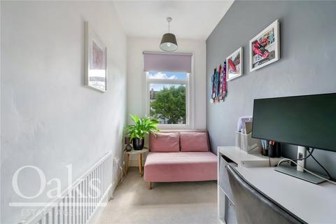 123 Alexandra Road, Croydon, CR0 6EZ