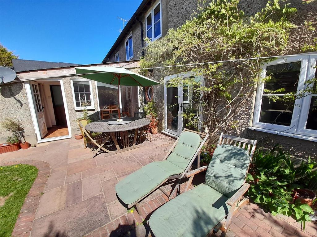 Rear garden 3.jpg