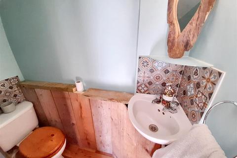 8, Nursery Cottages Barnham Lane, Barnham, Bognor Regis, PO22 0JJ