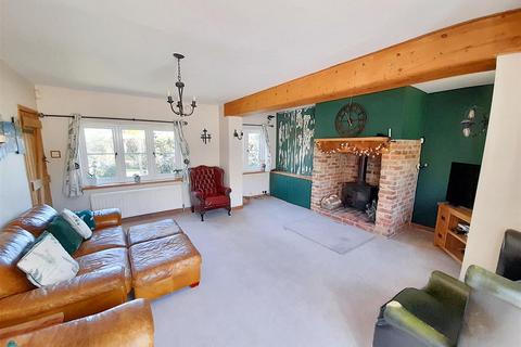 8, Nursery Cottages Barnham Lane, Barnham, Bognor Regis, PO22 0JJ
