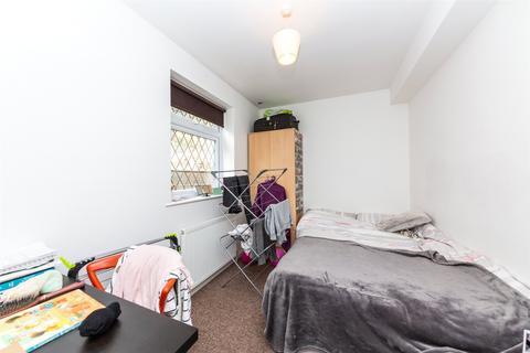 1 bedroom semi-detached house to rent, The Avenue, Brighton BN2