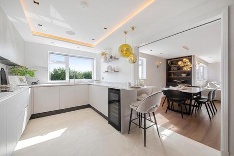 3 bedroom penthouse for sale, Acol Road, South Hampstead, NW6