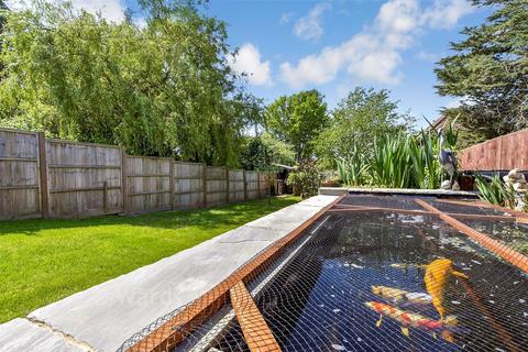 2 bedroom semi-detached bungalow for sale, Wayside Avenue, Tenterden TN30