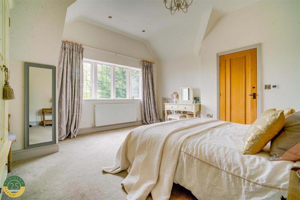 Bedroom .jpg