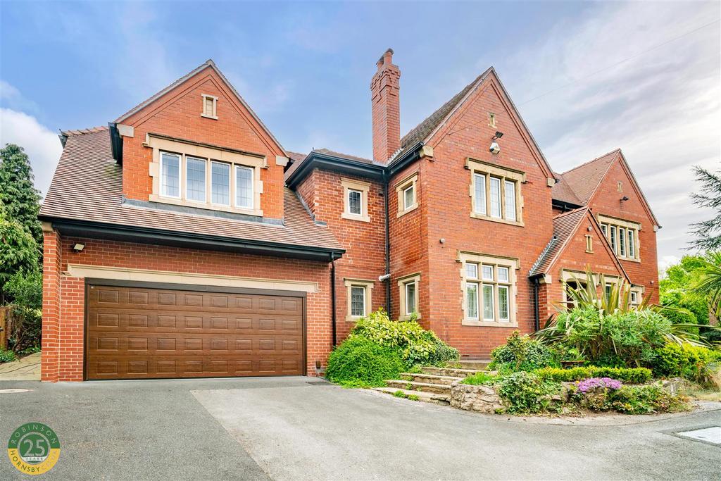 Front of Property 2.jpg