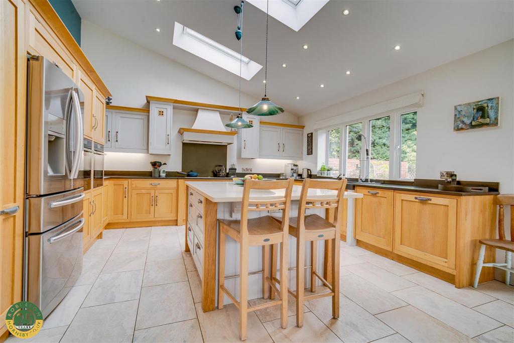 Kitchen Diner 2.jpg