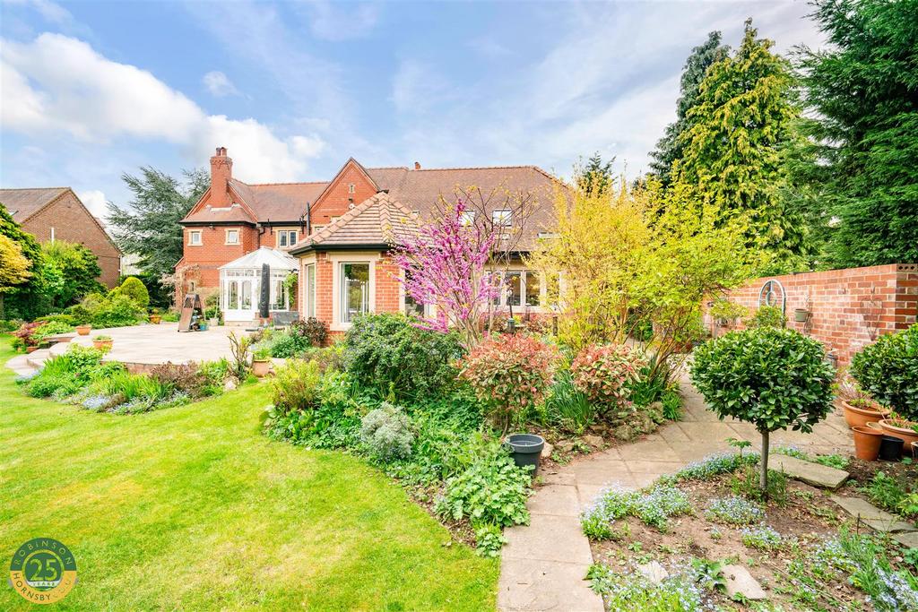 Rear Garden 5.jpg