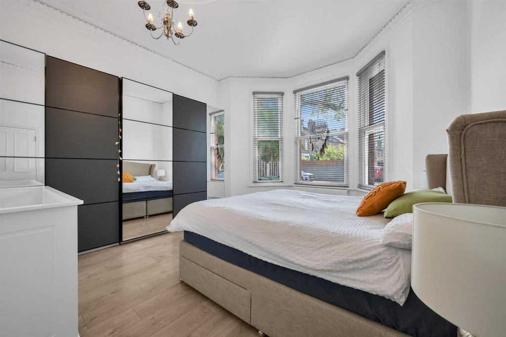 Apartment in London, Bromley Park, Plaistow - View 4