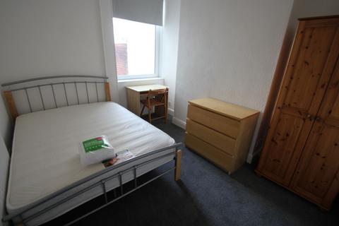 5 bedroom terraced house to rent, Llanishen Street, Llanishen, CF14