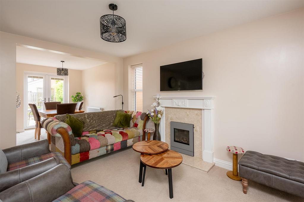 15 Whiterose drive-17.jpg